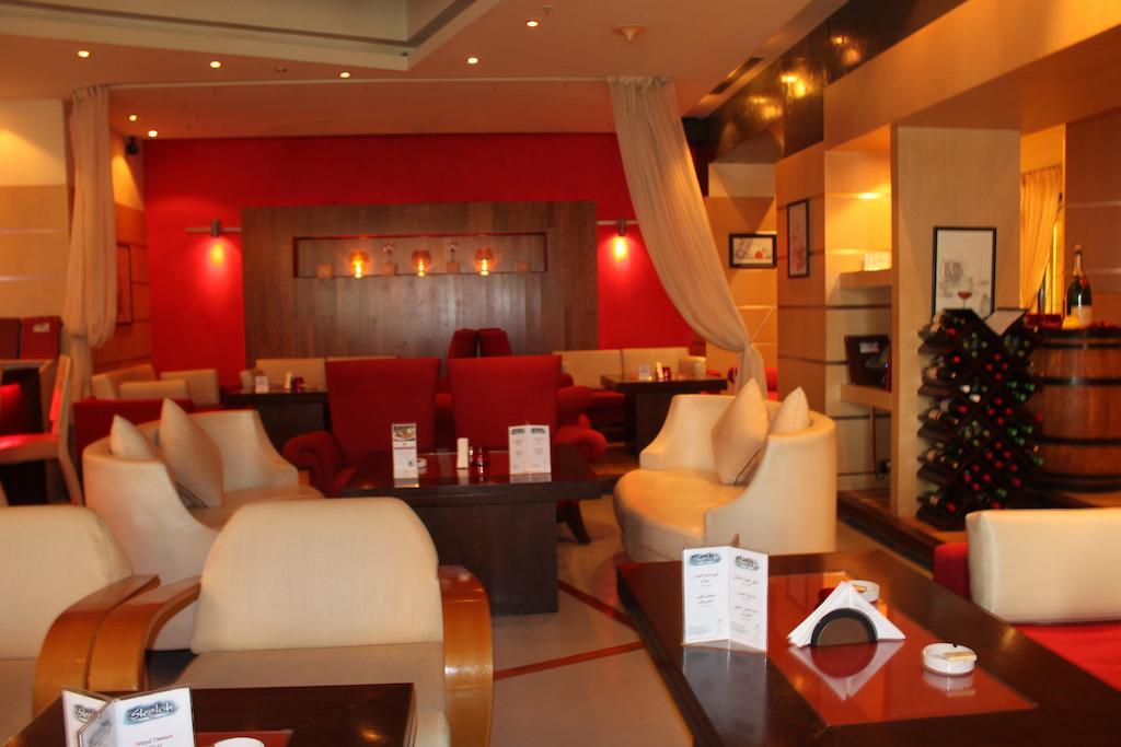 Knight Castle Hotel Дубай Экстерьер фото The lounge at the airport